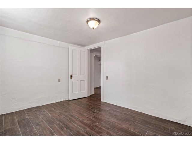906 Monroe St, Denver, CO 80206