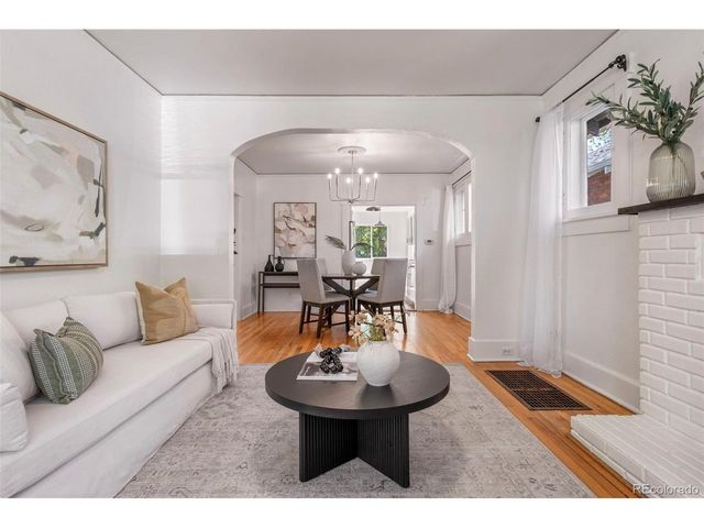 906 Monroe St, Denver, CO 80206