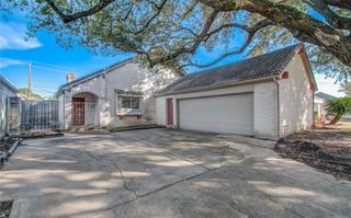 10915 Kitty Brook Drive, Houston, TX 77071