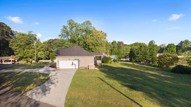 3212 SE Little John Circle SE, Cleveland, TN 37323