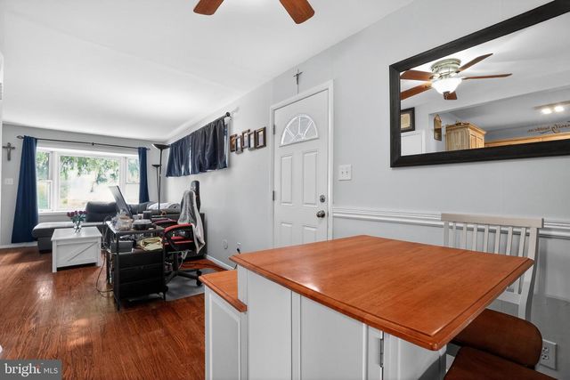 2112 BRIDGEWATER RD, Aston, PA 19014