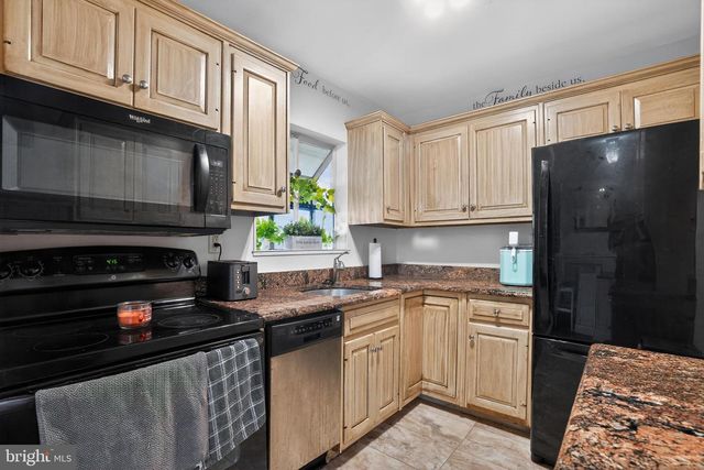 2112 BRIDGEWATER RD, Aston, PA 19014