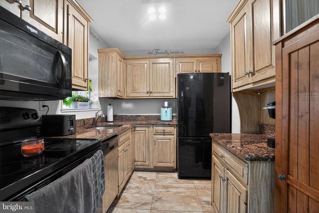 2112 BRIDGEWATER RD, Aston, PA 19014