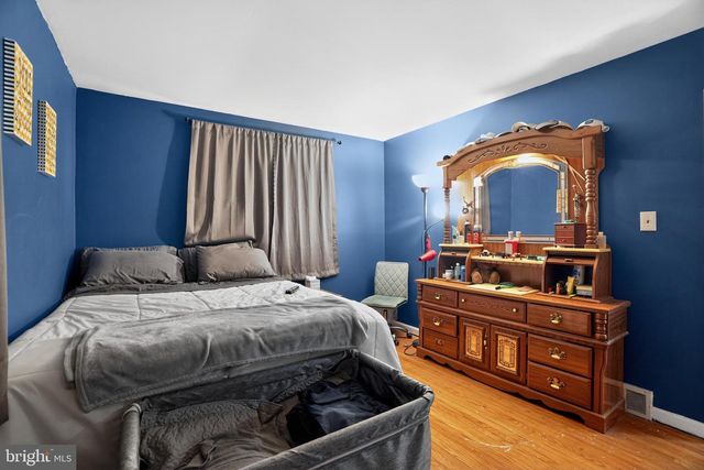 2112 BRIDGEWATER RD, Aston, PA 19014