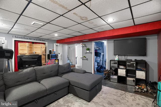 2112 BRIDGEWATER RD, Aston, PA 19014