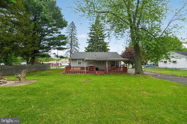 2112 BRIDGEWATER RD, Aston, PA 19014