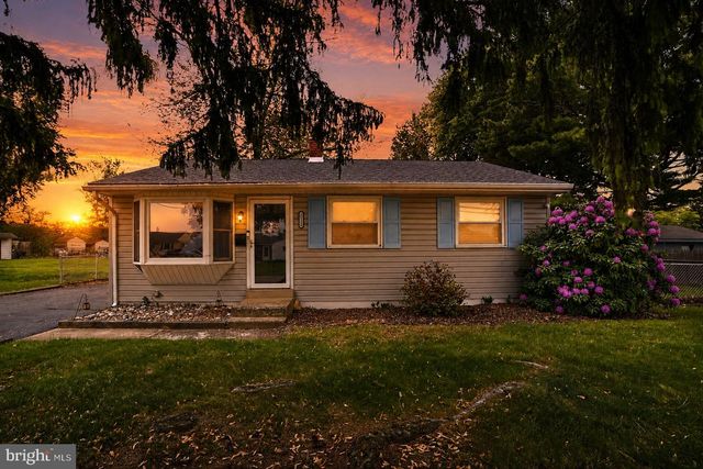 2112 BRIDGEWATER RD, Aston, PA 19014
