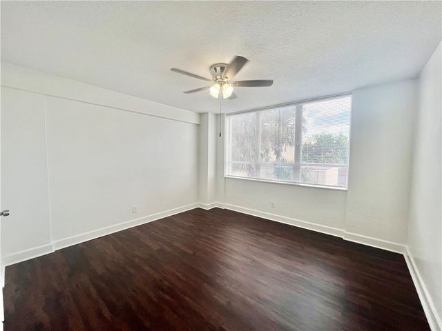 715 S Upper Broadway St 205, Corpus Christi, TX 78401