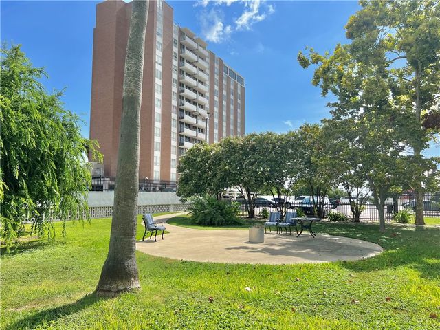 715 S Upper Broadway St 205, Corpus Christi, TX 78401