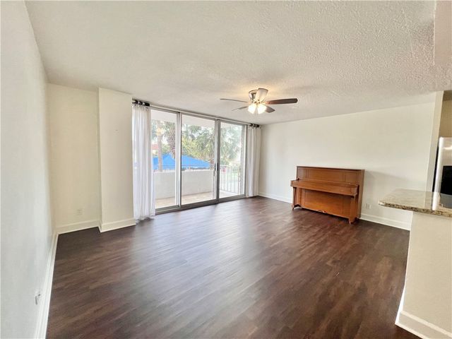 715 S Upper Broadway St 205, Corpus Christi, TX 78401