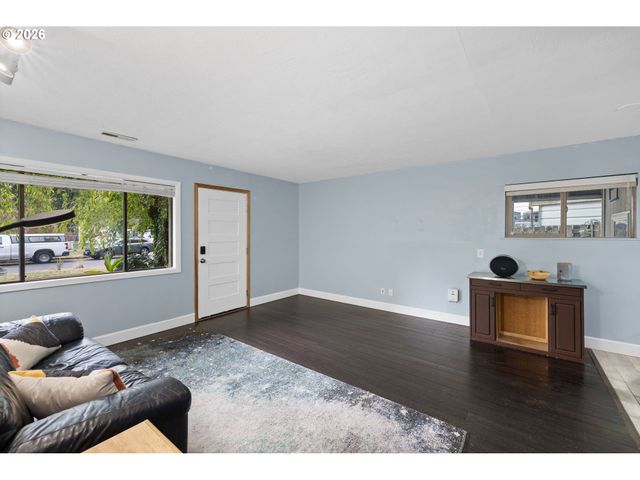 12445 Ne HASSALO St, Portland, OR 97230