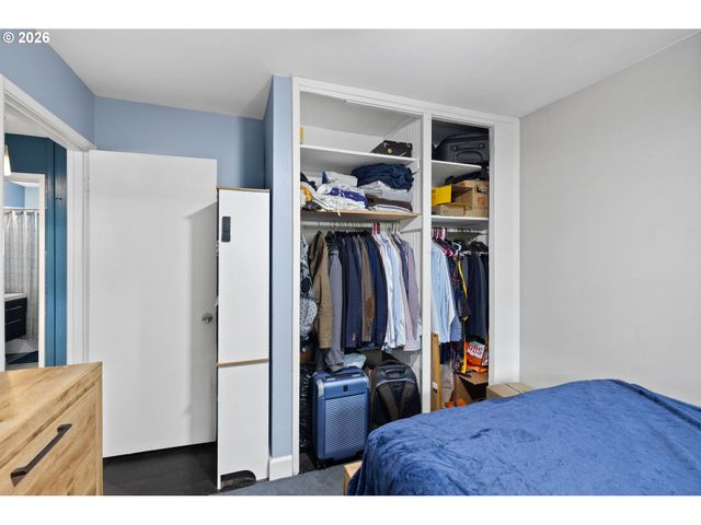 12445 Ne HASSALO St, Portland, OR 97230