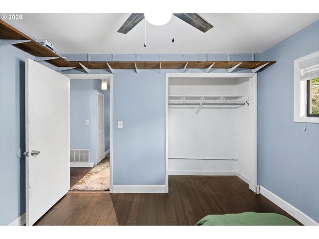 12445 Ne HASSALO St, Portland, OR 97230