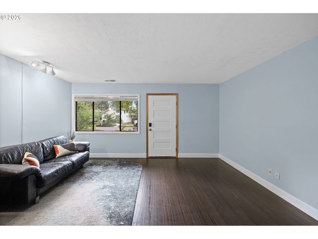 12445 Ne HASSALO St, Portland, OR 97230