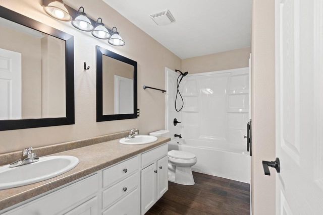 W6423 ROCKY MOUNTAIN DRIVE, Greenville, WI 54942