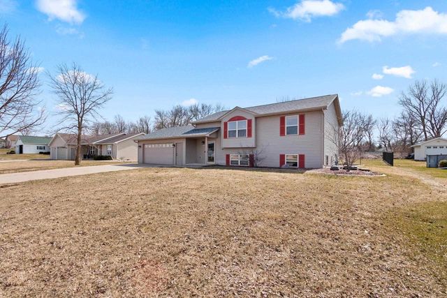 W6423 ROCKY MOUNTAIN DRIVE, Greenville, WI 54942