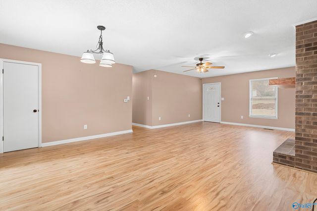 112 NE Jacque Jim Drive NE, Huntsville, AL 35810