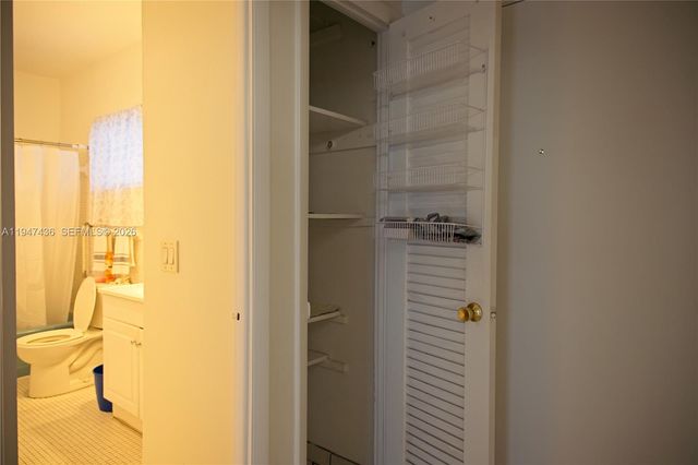 2309 Park Lane 304, Hollywood, FL 33021