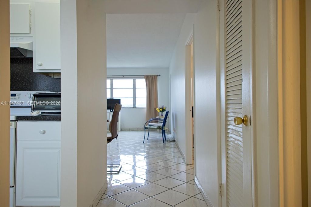 2309 Park Lane 304, Hollywood, FL 33021