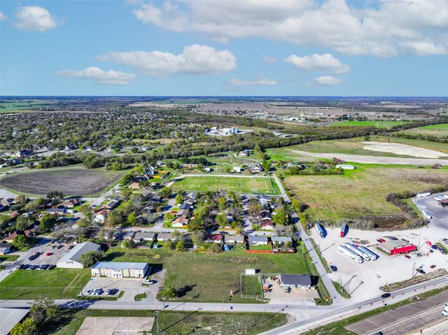 813 E Lamar Street, Royse City, TX 75189