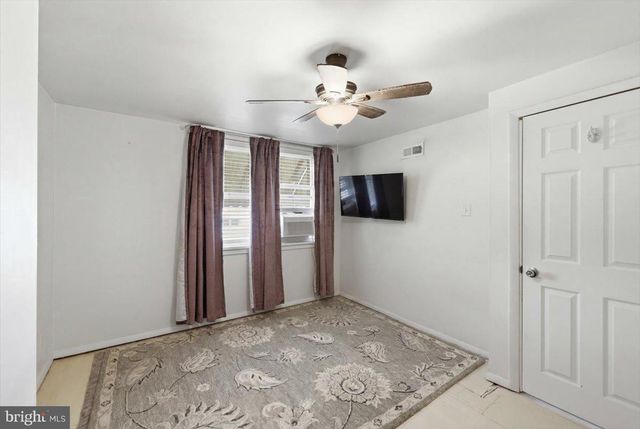 355 HIBBS AVE, Glenolden, PA 19036