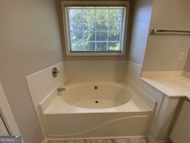 5600 Sugar Crossing Drive, Sugar Hill, GA 30518