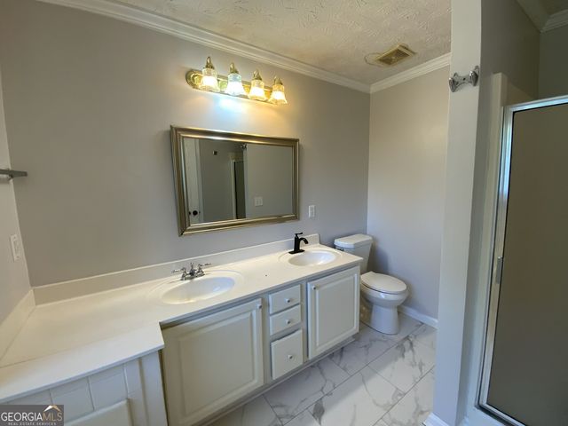 5600 Sugar Crossing Drive, Sugar Hill, GA 30518