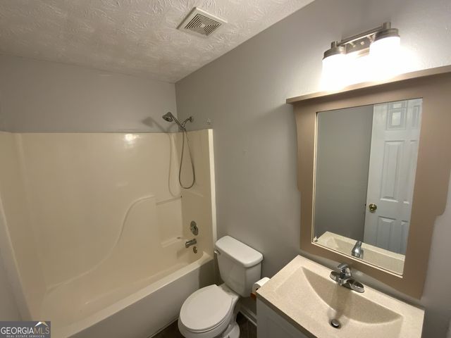5600 Sugar Crossing Drive, Sugar Hill, GA 30518