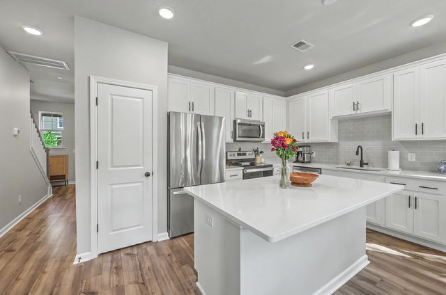 8354 Childs Cove, North Charleston, SC 29418