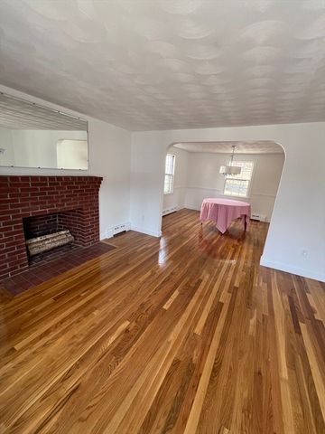 37 Clinton Rd, Melrose, MA 02176