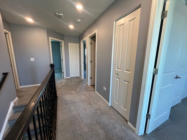 614 Flanagan Drive, Minooka, IL 60447