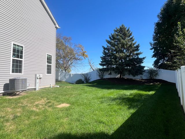 614 Flanagan Drive, Minooka, IL 60447