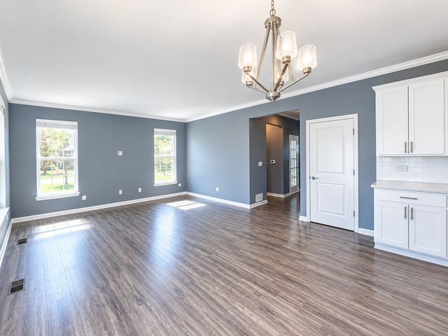 614 Flanagan Drive, Minooka, IL 60447