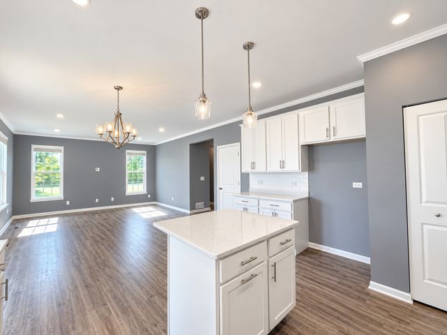 614 Flanagan Drive, Minooka, IL 60447