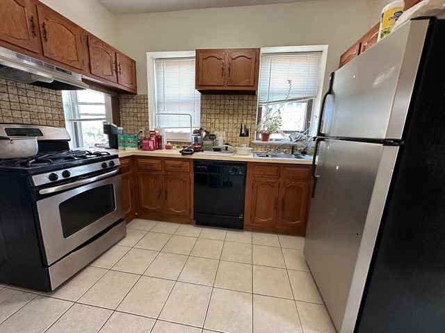 8 Westland Ave 4R, Boston, MA 02115
