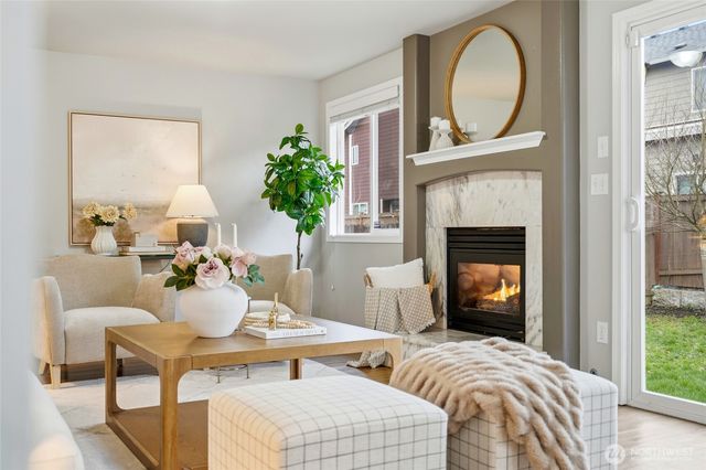 14925 19th Avenue W, Lynnwood, WA 98087