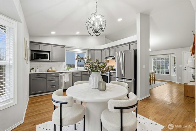 14925 19th Avenue W, Lynnwood, WA 98087