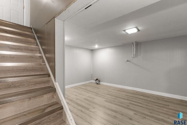 816 S Glendale Ave Avenue, Sioux Falls, SD 57104