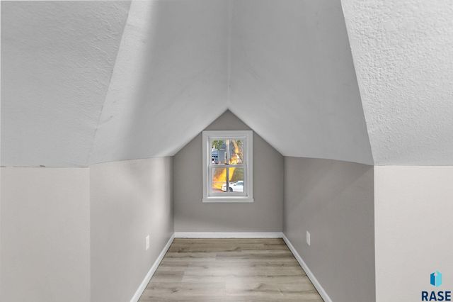 816 S Glendale Ave Avenue, Sioux Falls, SD 57104