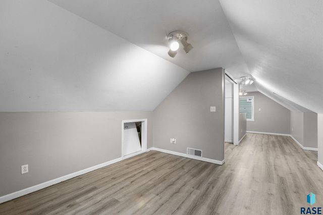 816 S Glendale Ave Avenue, Sioux Falls, SD 57104