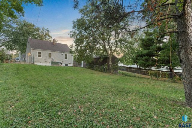 816 S Glendale Ave Avenue, Sioux Falls, SD 57104