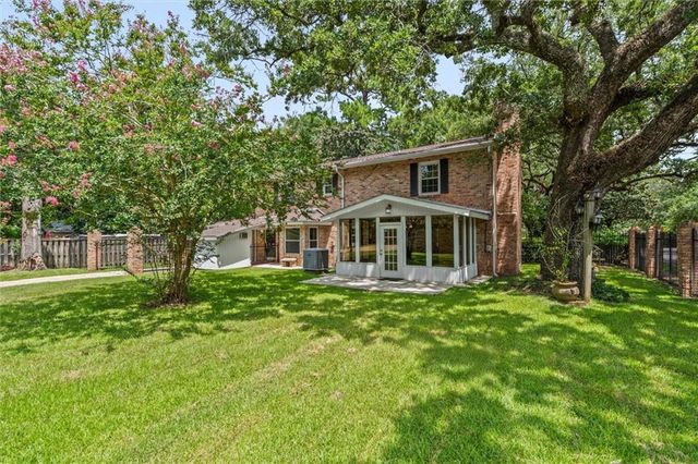 906 Azalea Road, Mobile, AL 36693