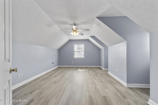 5707 Grandel Blvd, Louisville, KY 40258