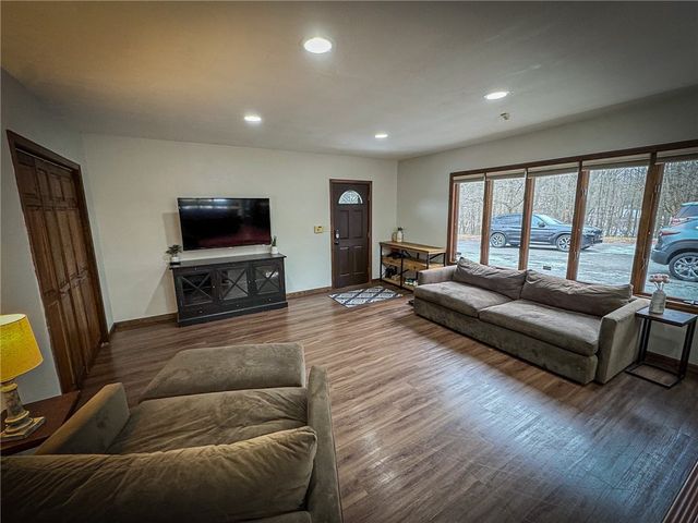 706 Clearfield Rd, Clearfield Twp, PA 16034