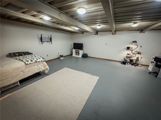 706 Clearfield Rd, Clearfield Twp, PA 16034