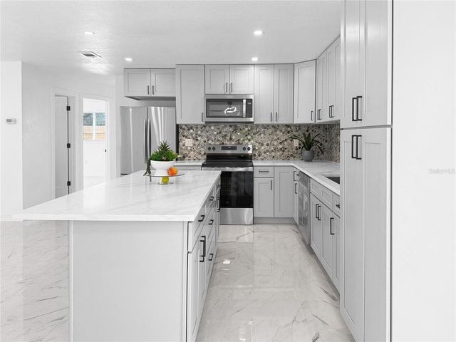 5010 LAHAINA DRIVE, Sarasota, FL 34232