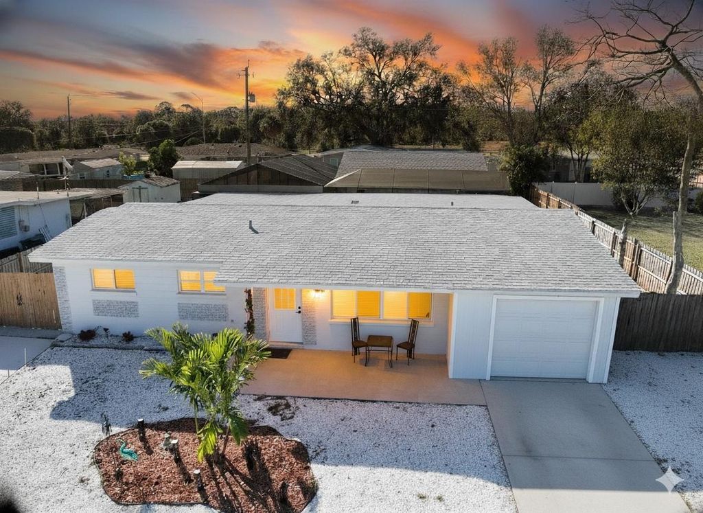 5010 LAHAINA DRIVE, Sarasota, FL 34232