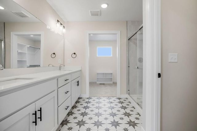 16495 S Elmridge Street, Olathe, KS 66062