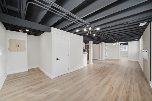 7256 S May Street, Chicago, IL 60621