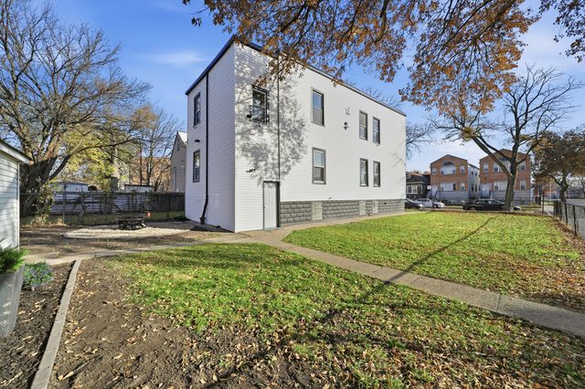 7256 S May Street, Chicago, IL 60621